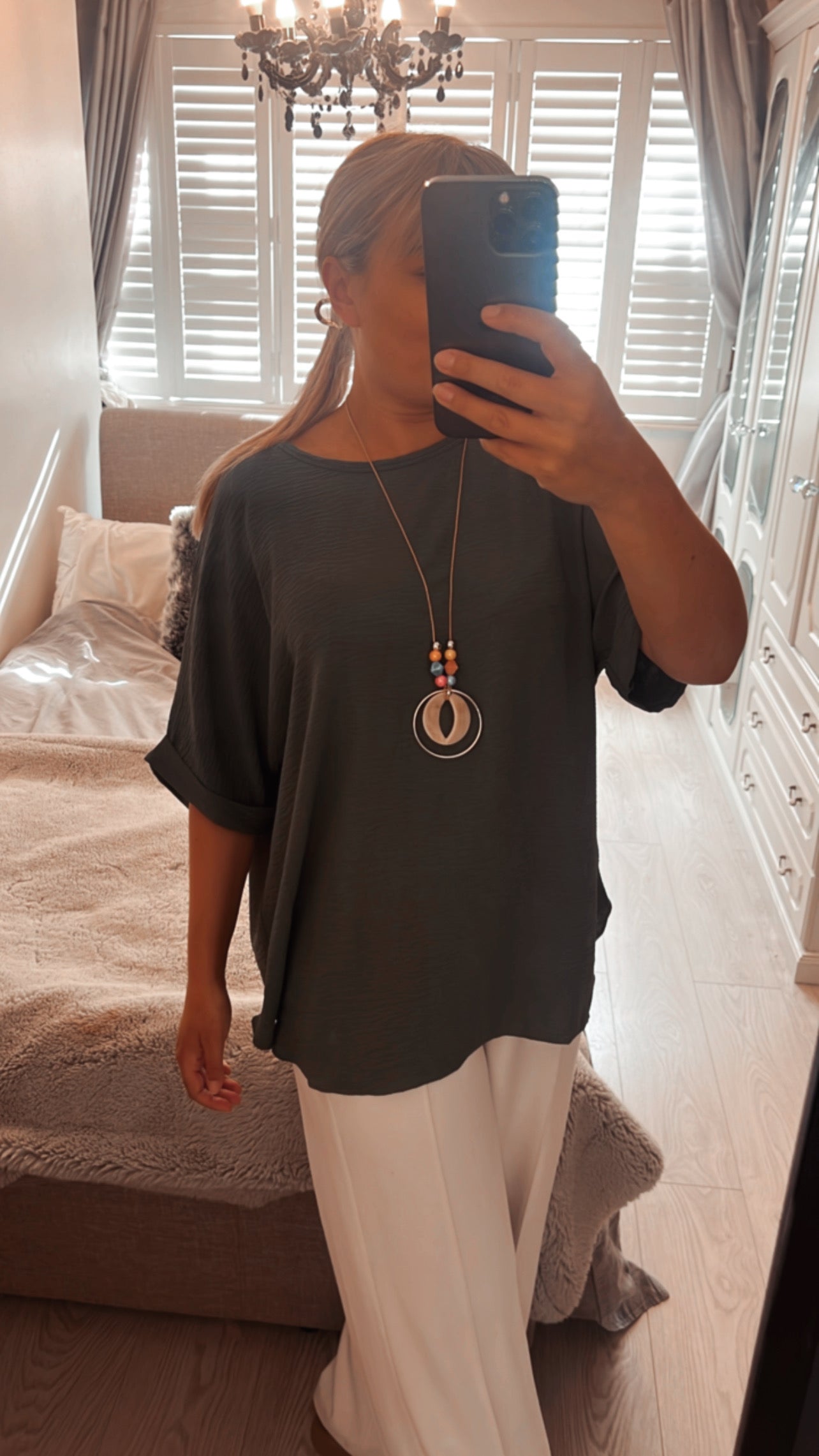 BLOUSES WITH NECKLACE