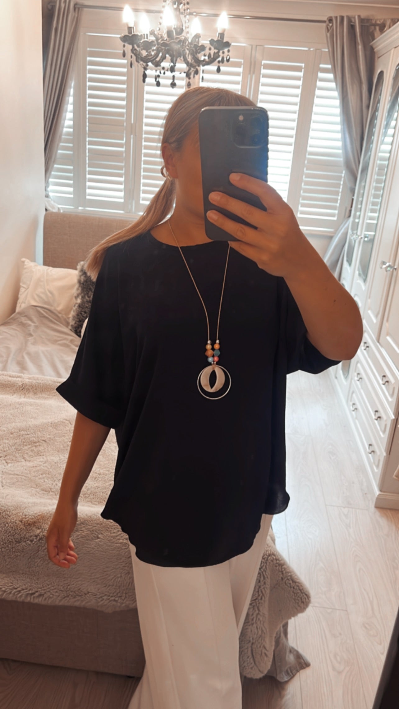 BLOUSES WITH NECKLACE