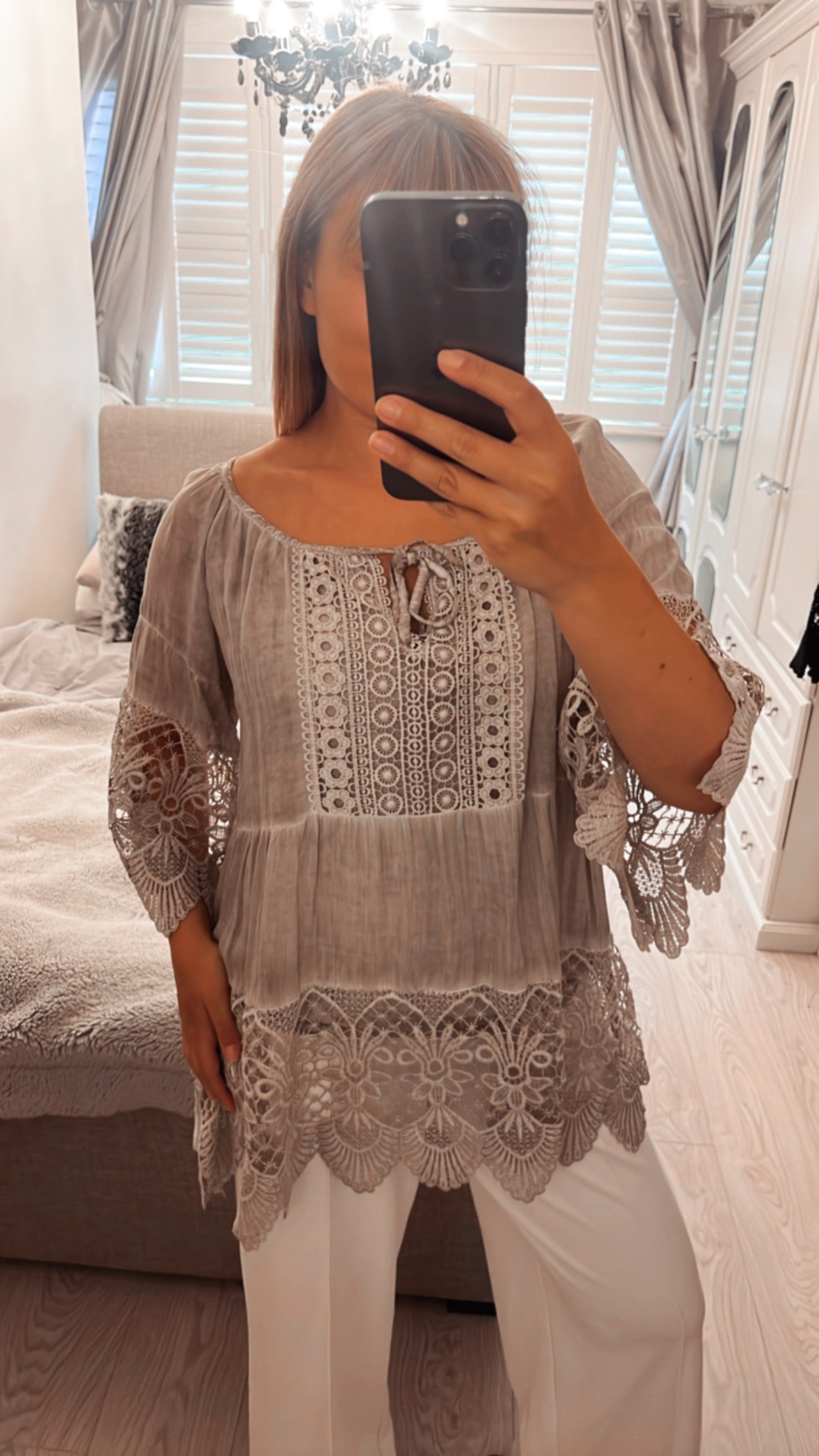 MILLY LACE BOTTOM BLOUSE