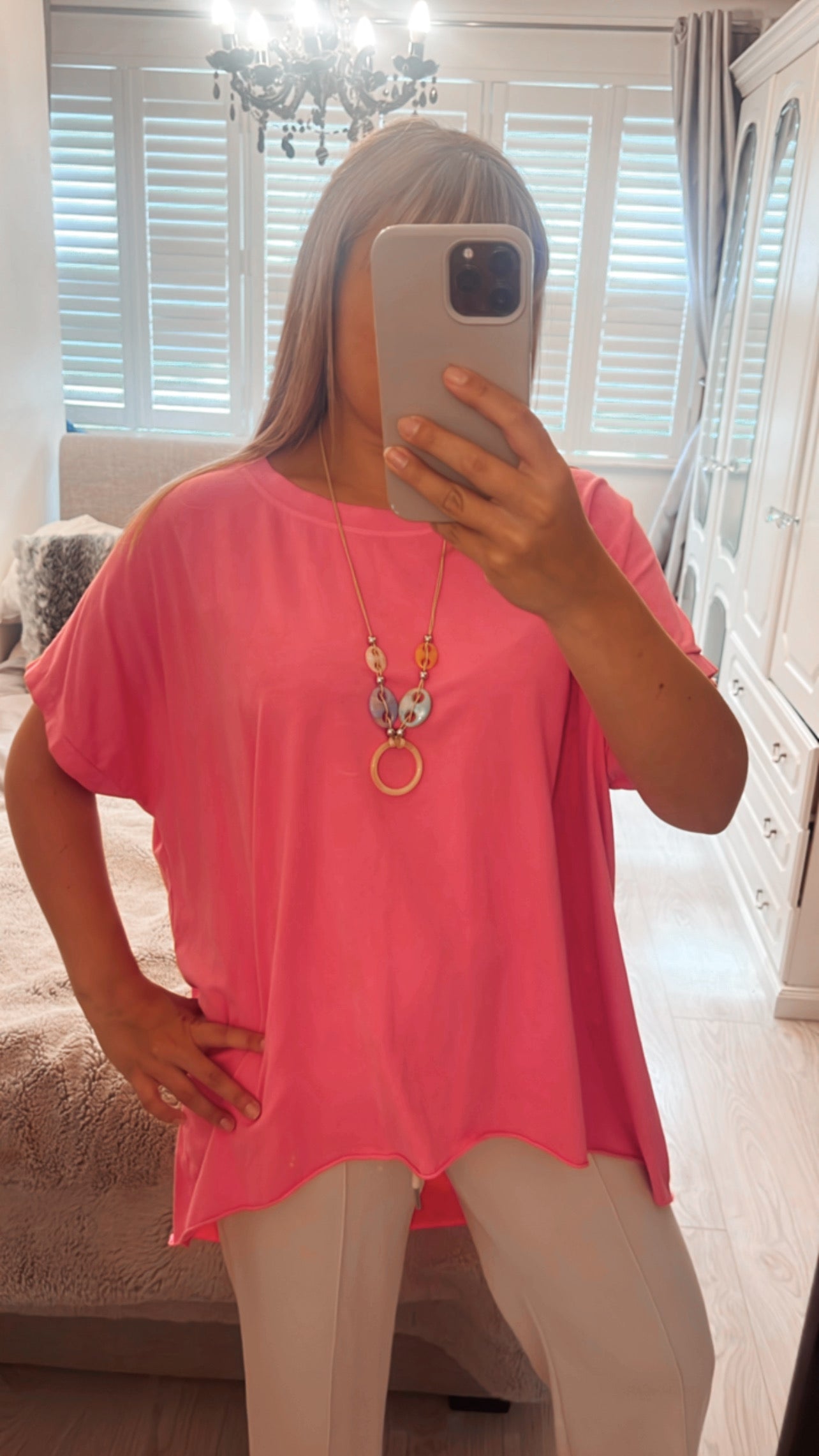 OVERSIZED T-SHIRT WITH NECKLACE