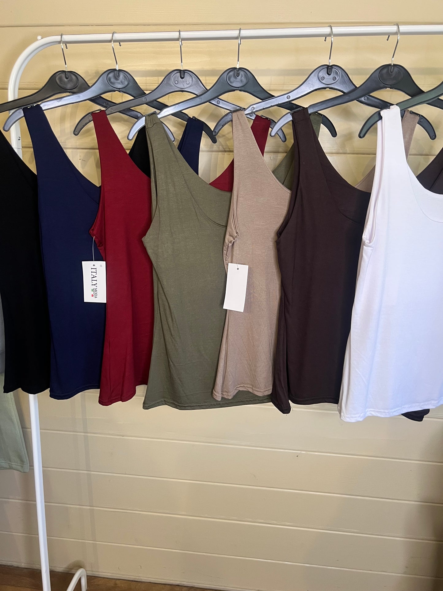 VEST TOP WITH CROPPED LINING