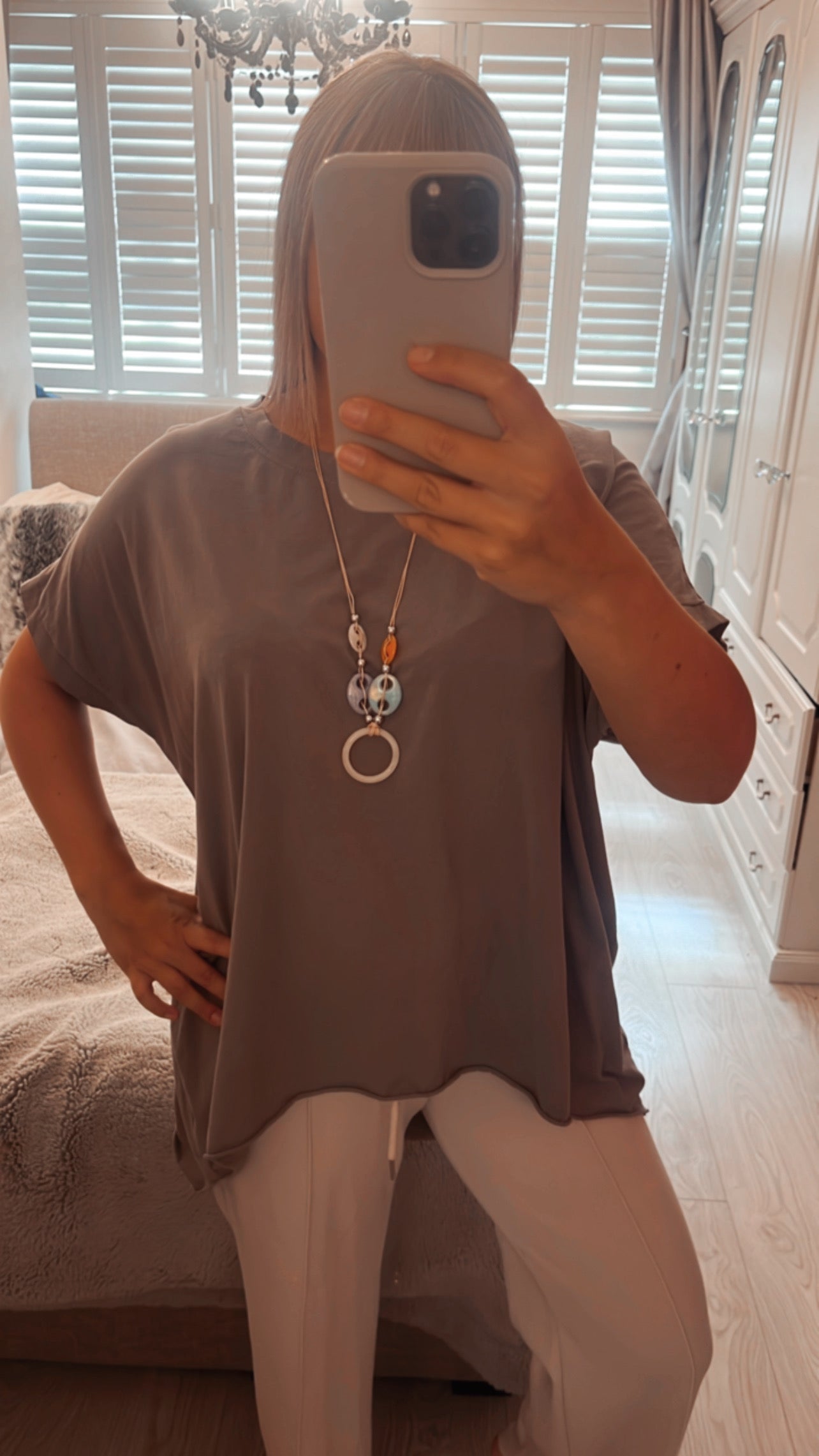 OVERSIZED T-SHIRT WITH NECKLACE