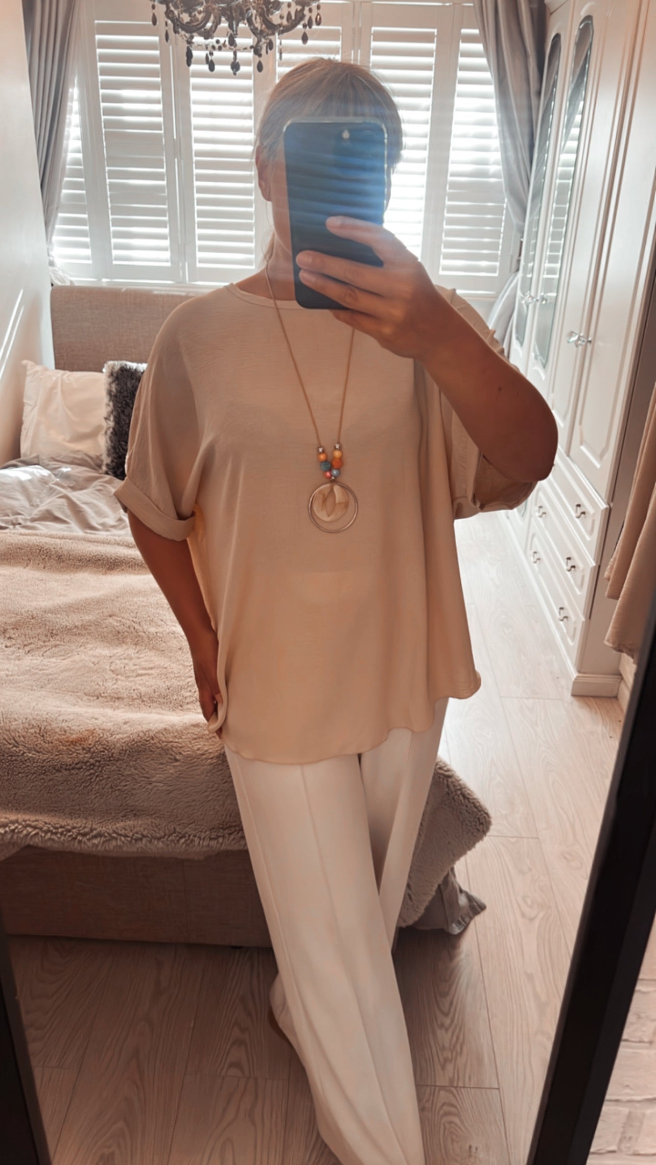 BLOUSES WITH NECKLACE