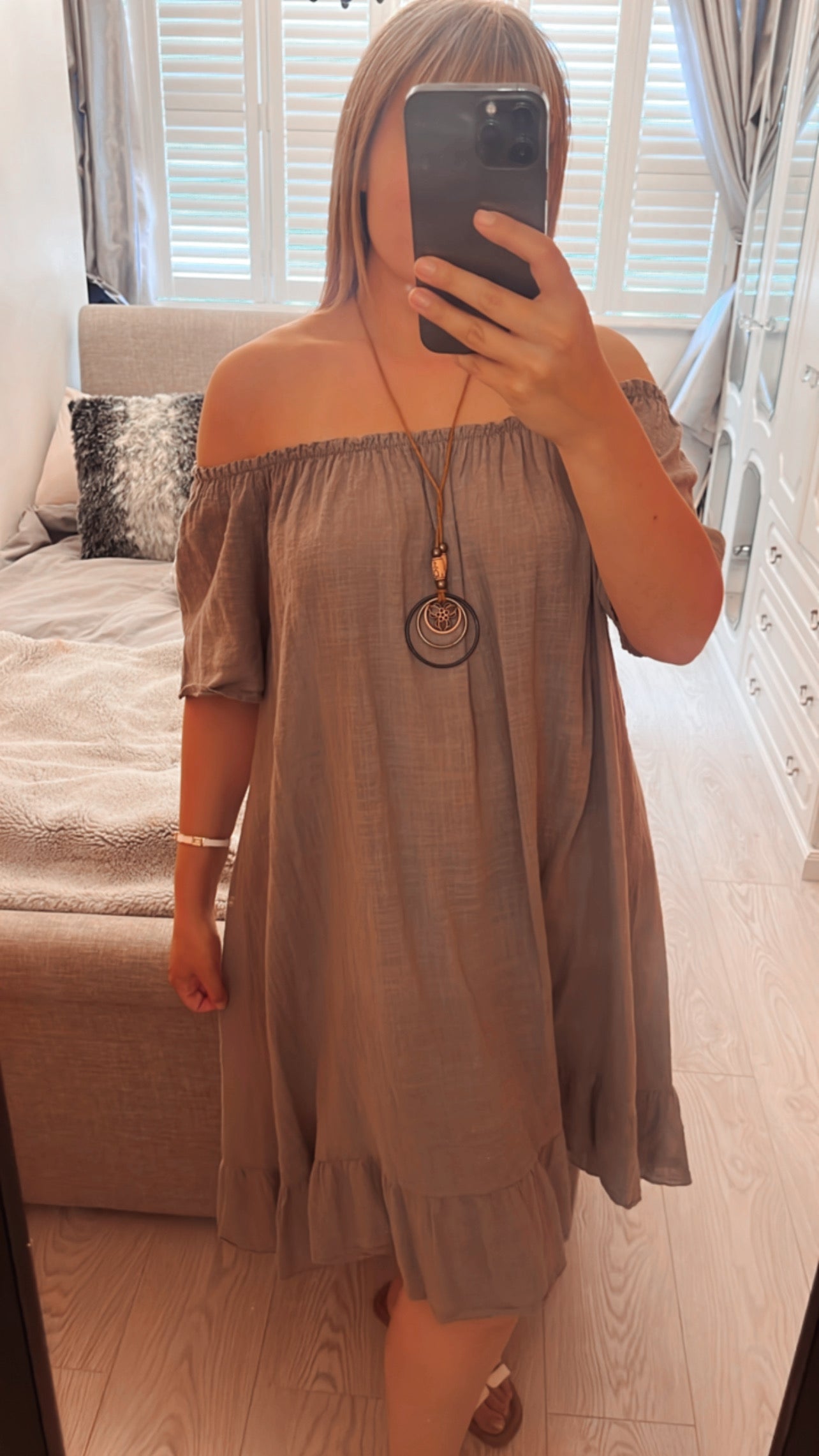DRESS WITH NECKLACE