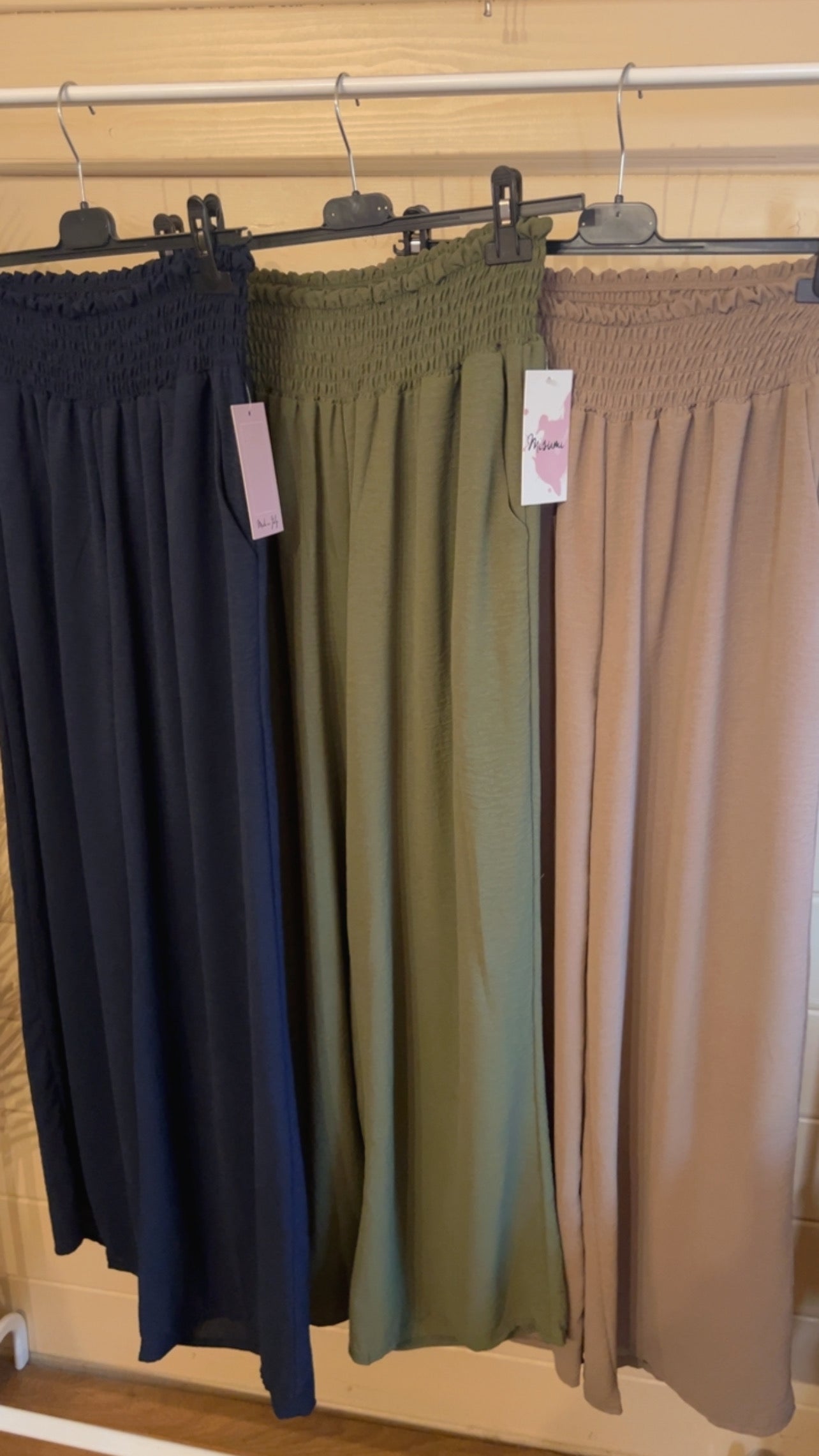 ELASTICATED WIDE LEG TROUSERS