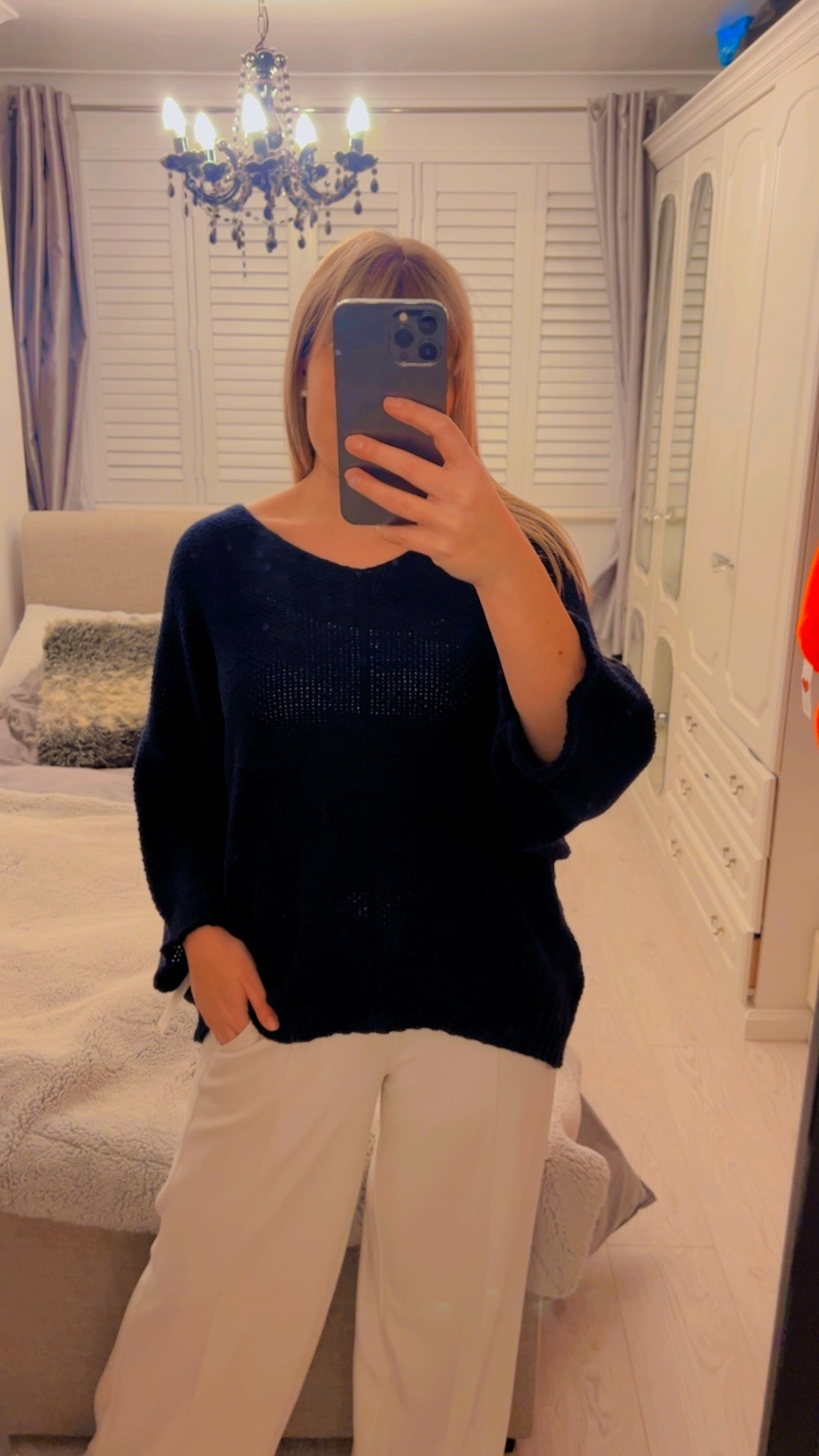 BATWING V NECK JUMPER