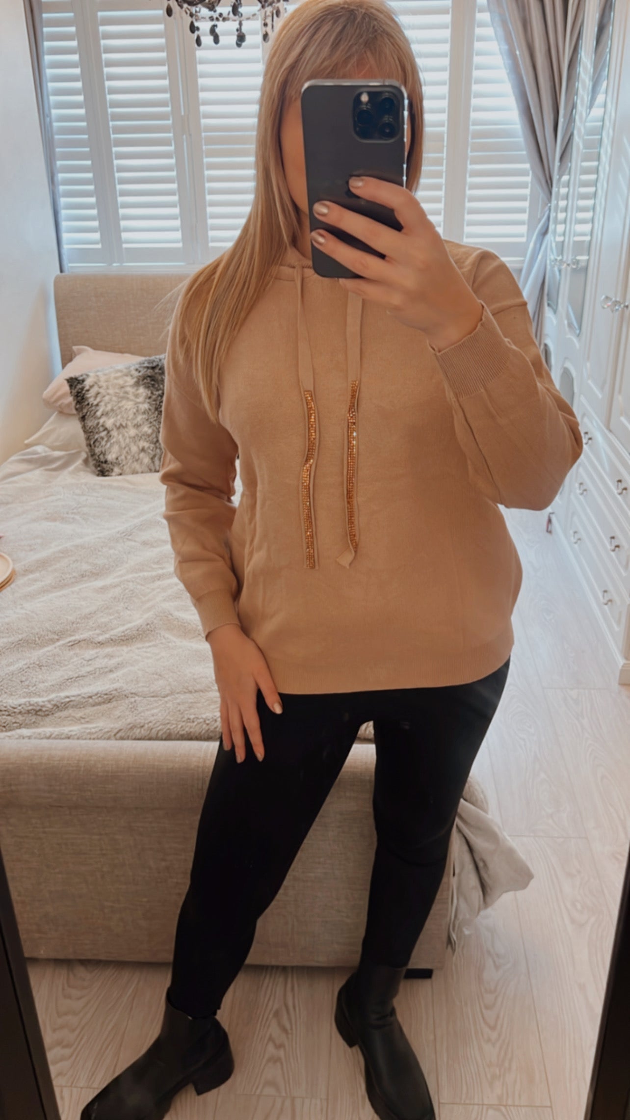 HOODED KNIT JUMPER