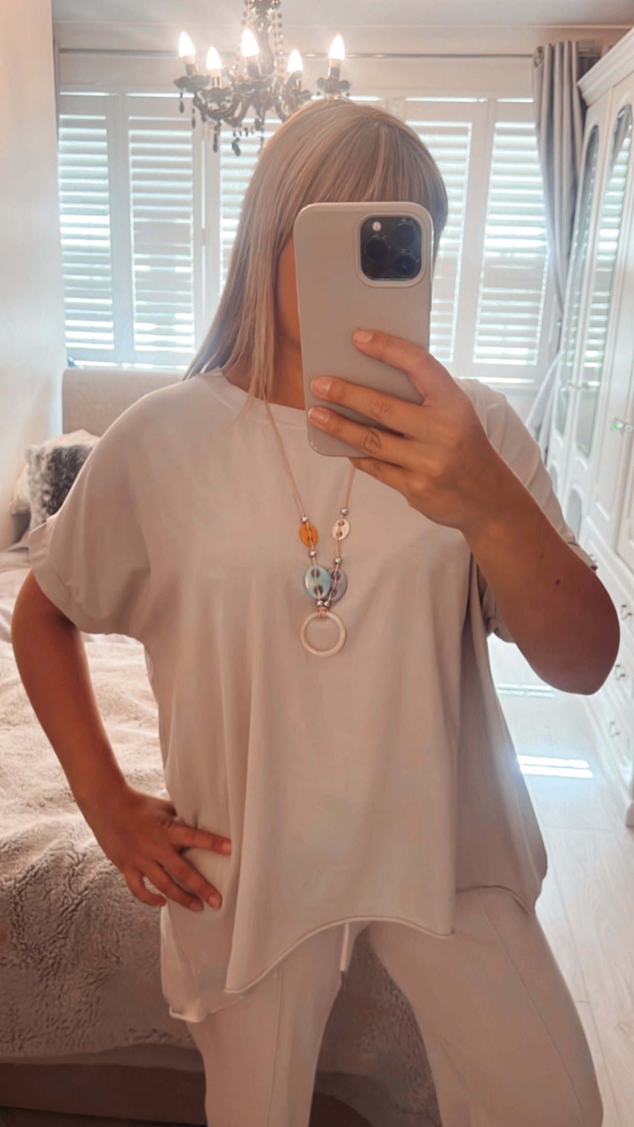 OVERSIZED T-SHIRT WITH NECKLACE