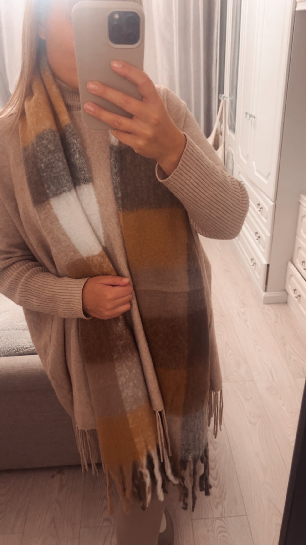 LONG LENGTH SCARF