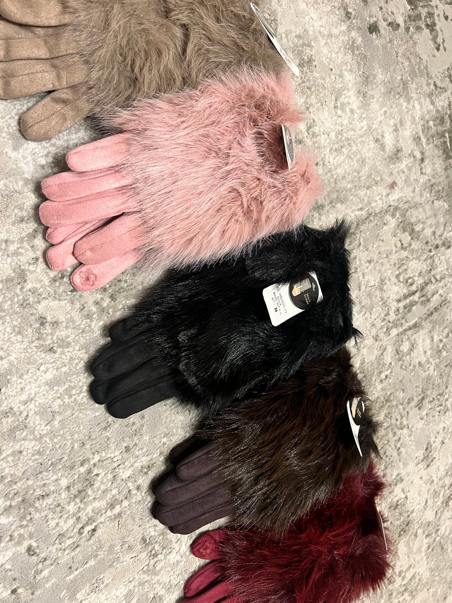 FAUX FUR GLOVES