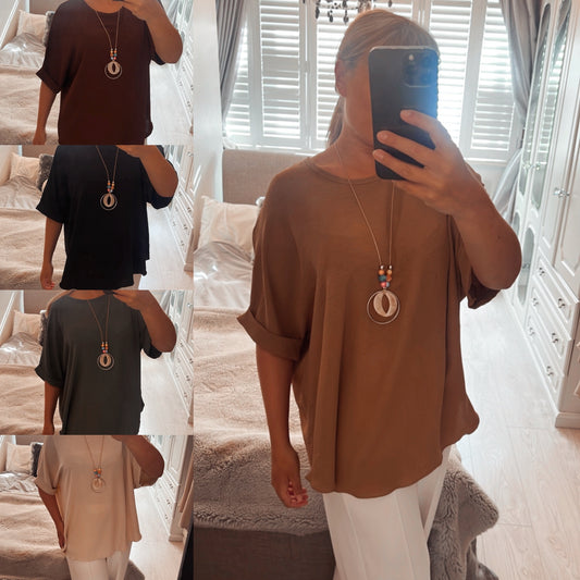 BLOUSES WITH NECKLACE