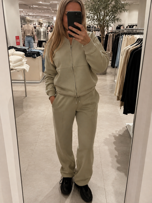 BOMBER STYLE TRACKSUIT