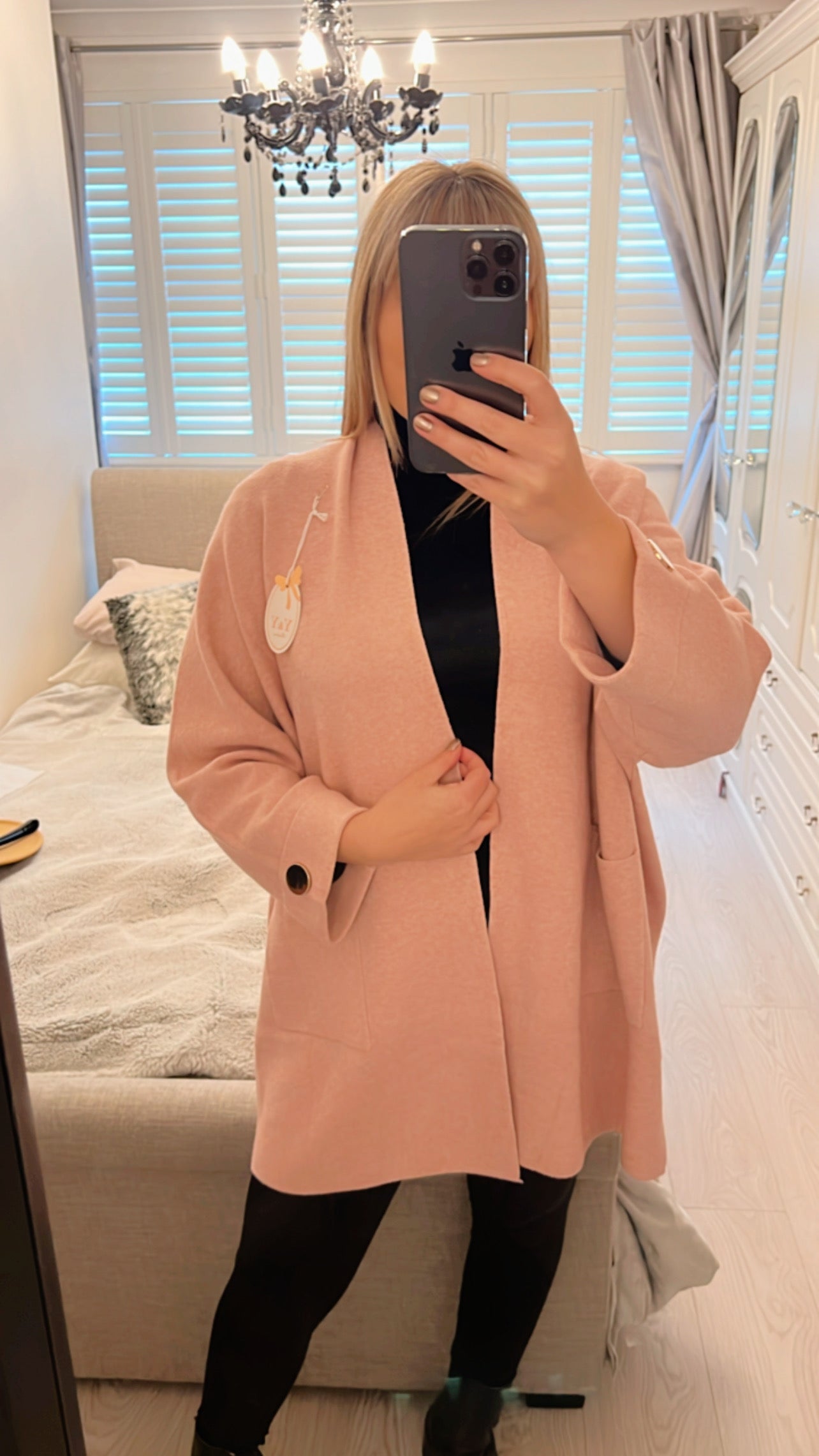 KNITTED CARDIGANS WITH GOLD BUTTON