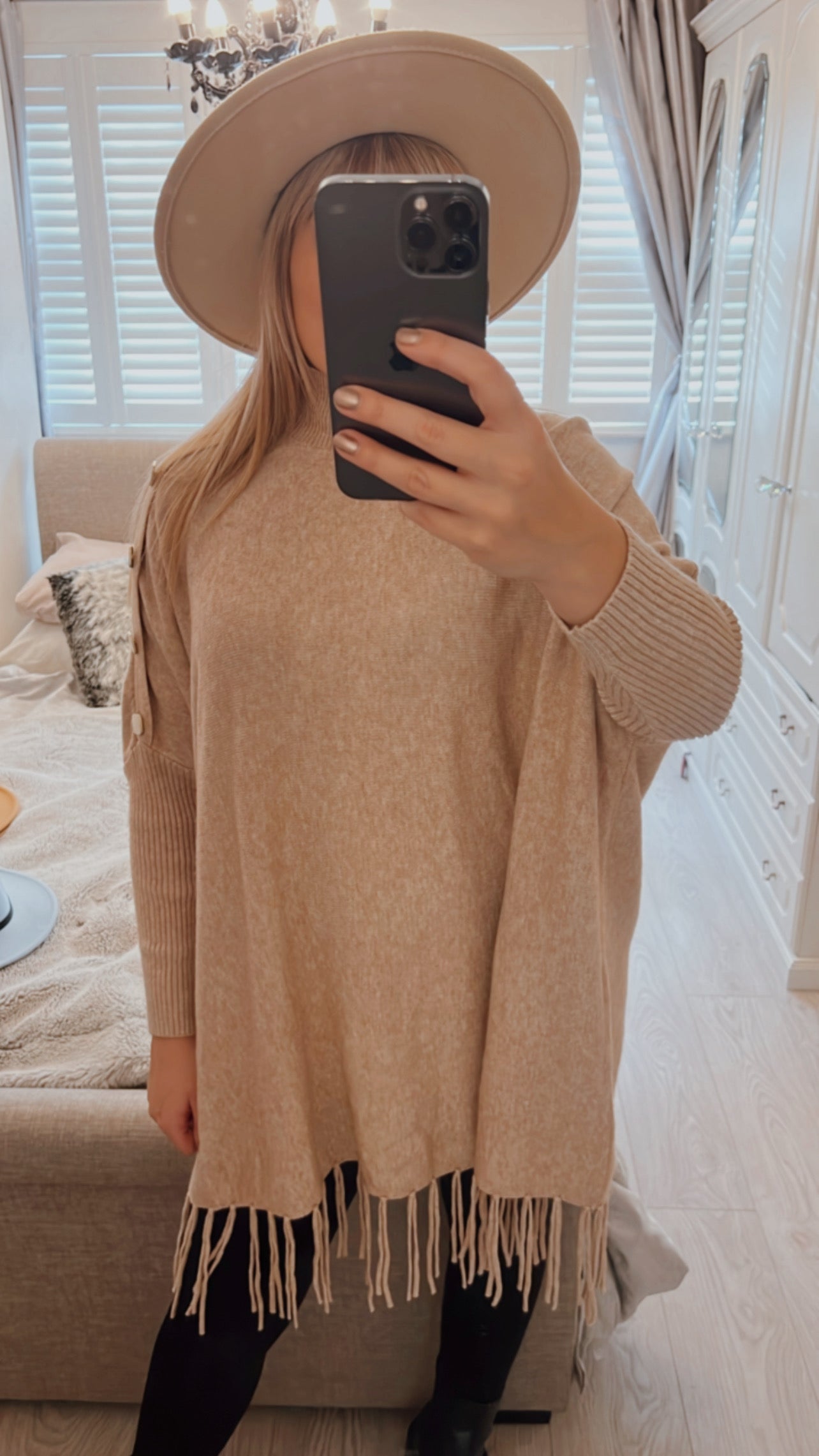 FRINGE KNITTED JUMPERS