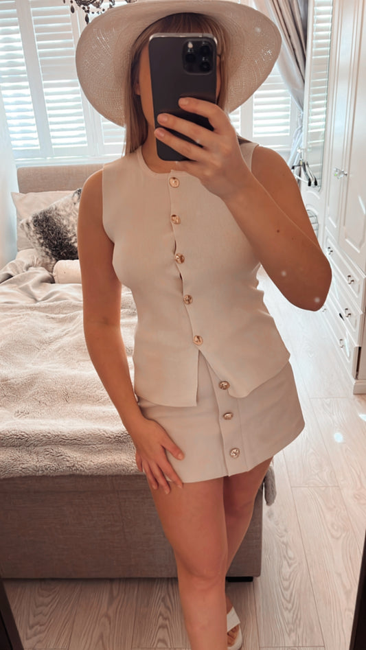 TAILORED SKORT IN BEIGE