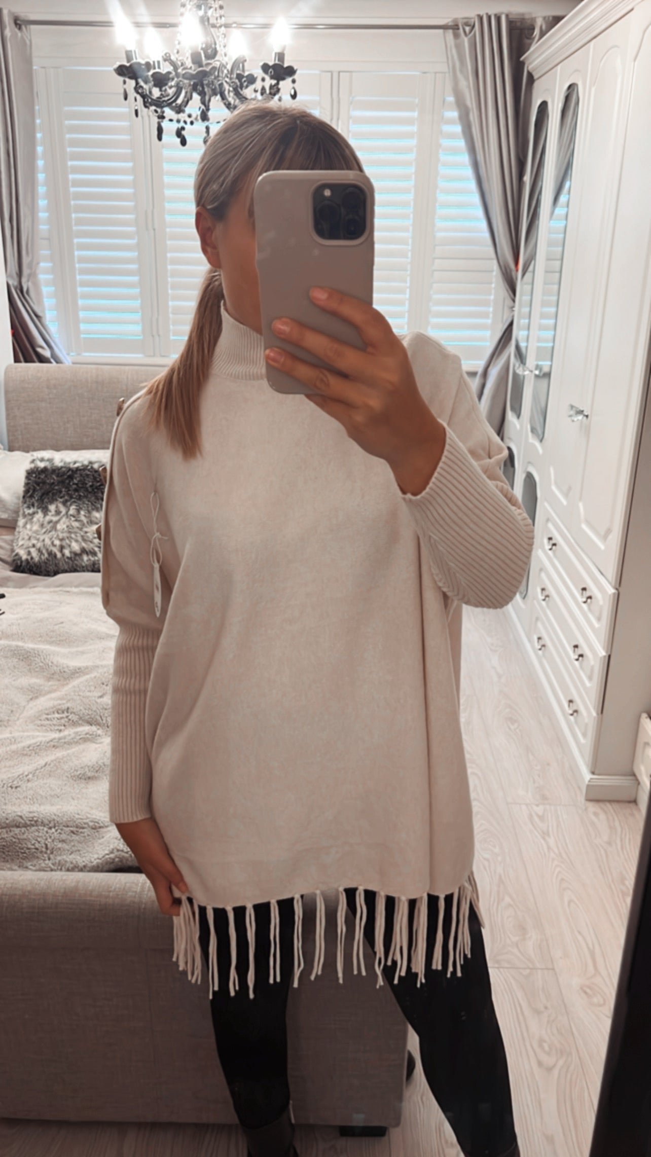 FRINGE KNITTED JUMPERS