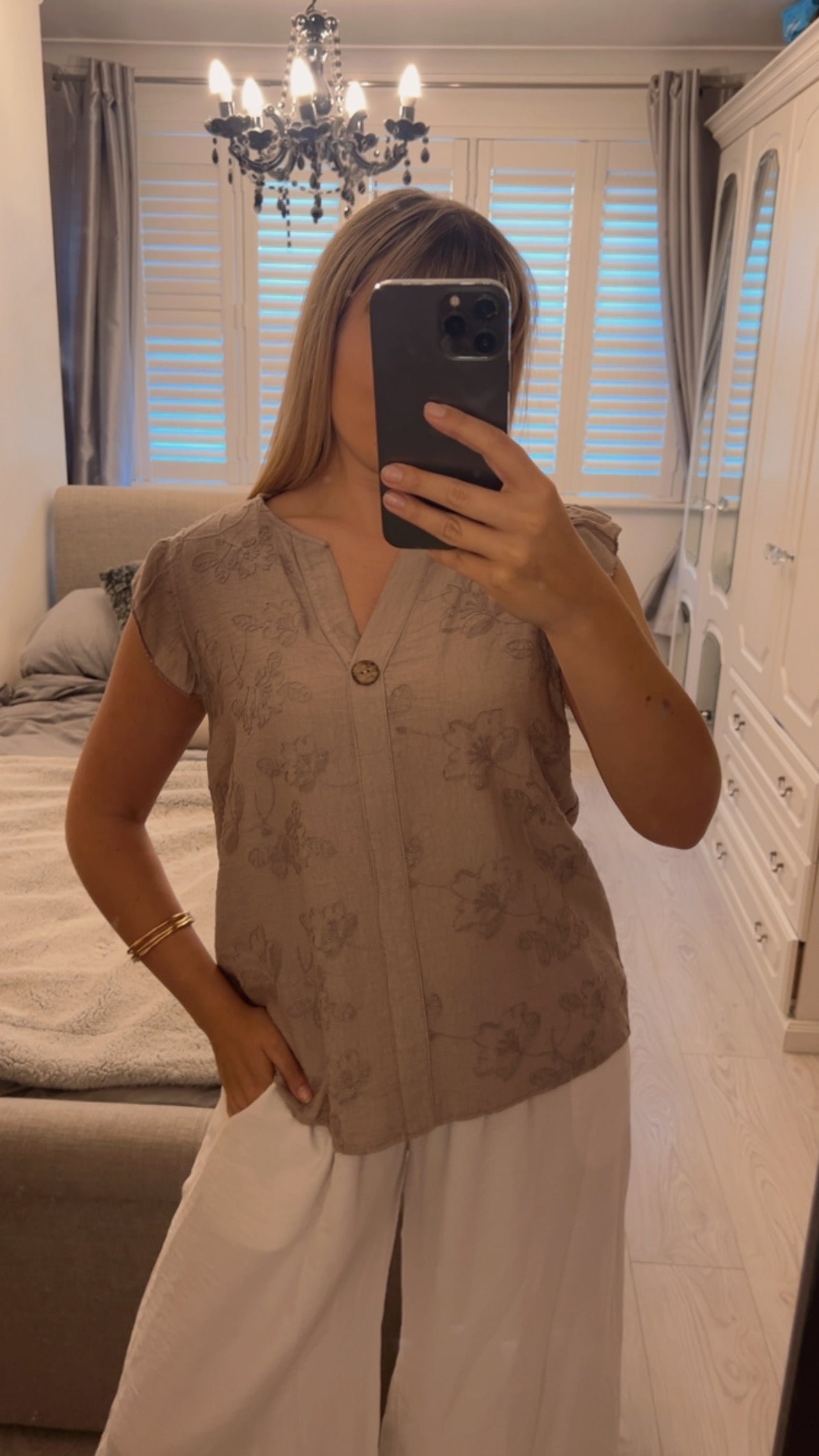 FRILL SLEEVE BLOUSE
