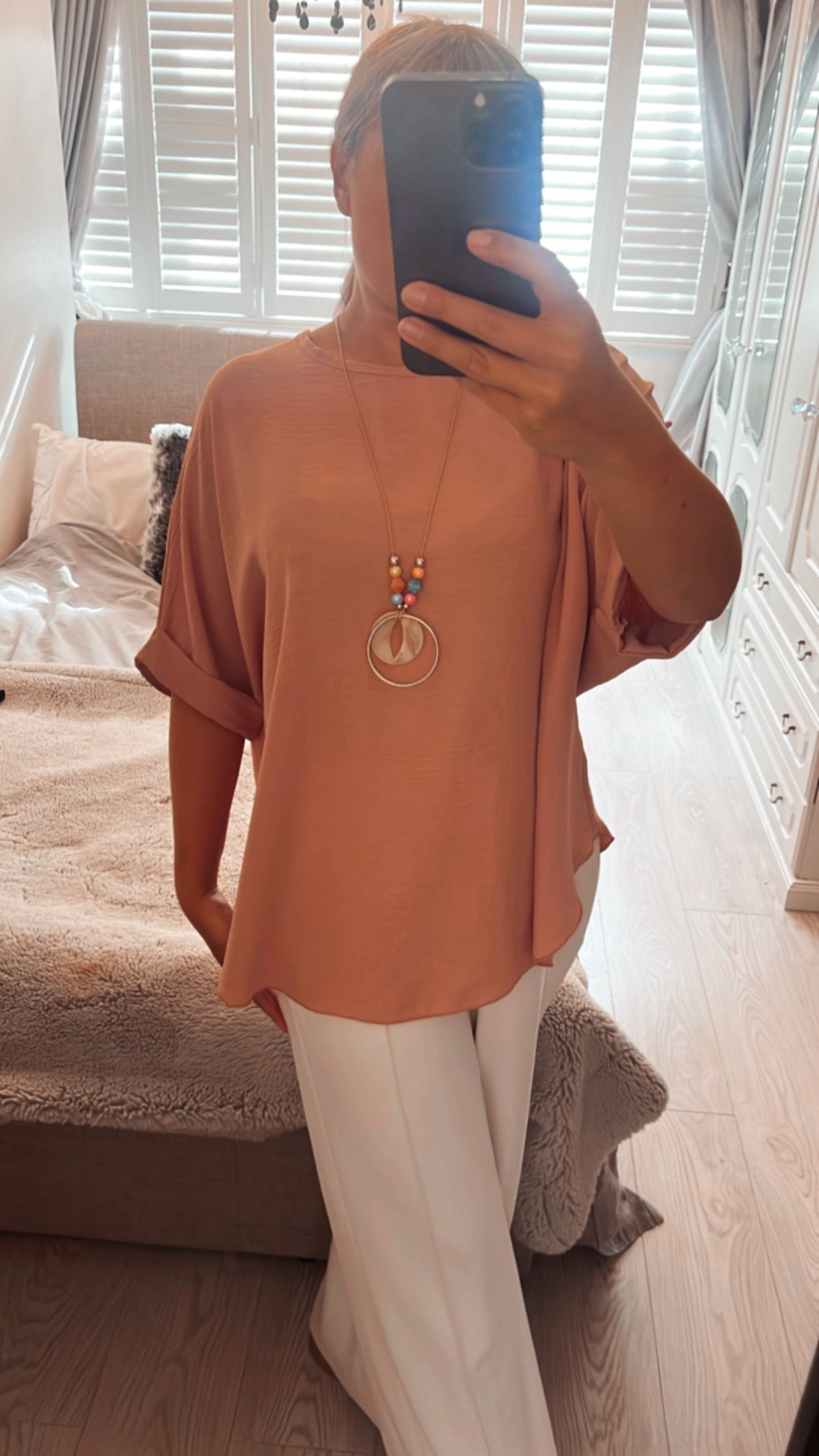 BLOUSES WITH NECKLACE