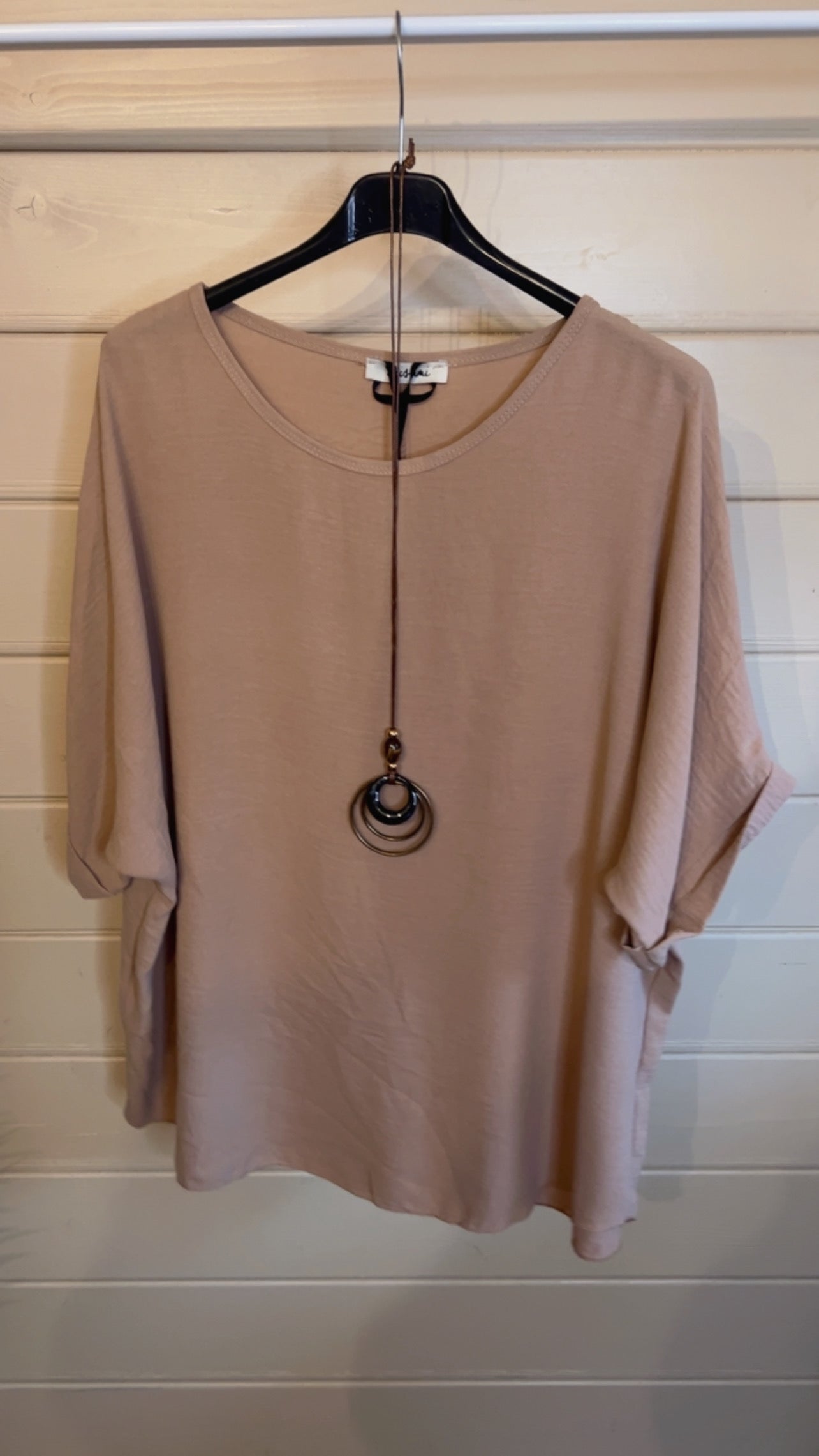 BLOUSE WITH MATCHING NECKLACE