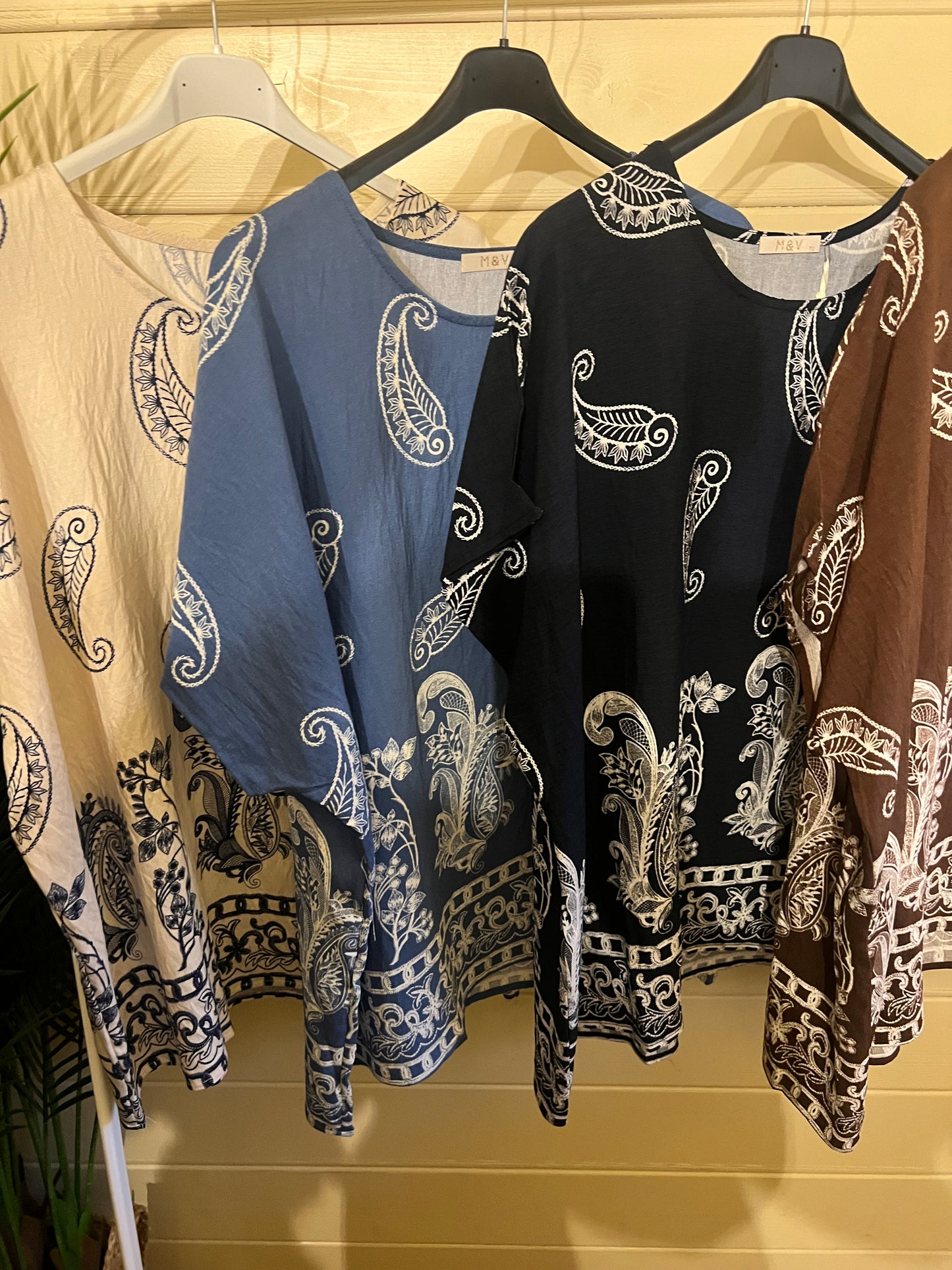 AMY LINEN BLEND PRINTED TOP (8-18)
