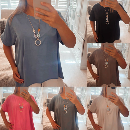 OVERSIZED T-SHIRT WITH NECKLACE
