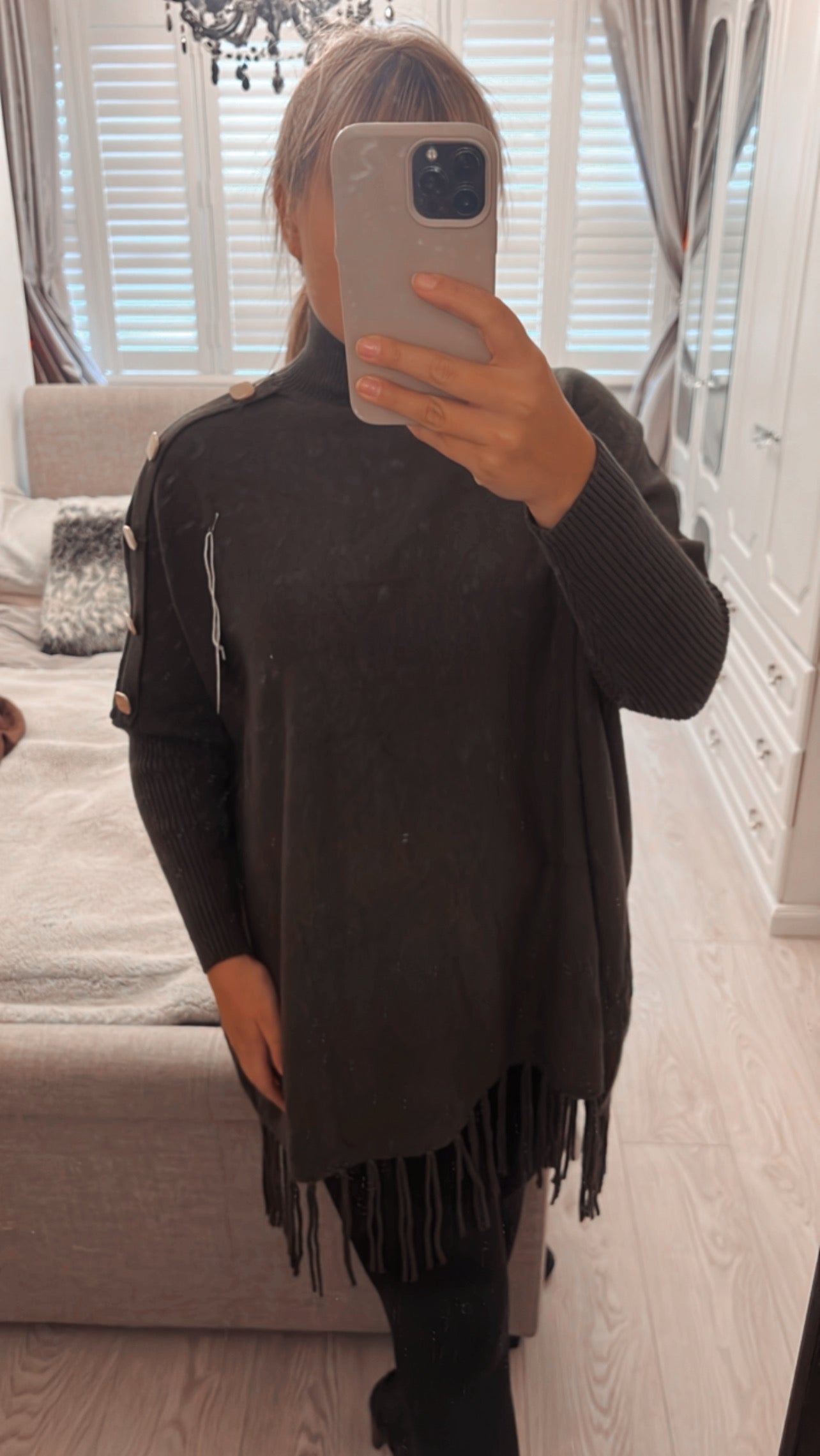 FRINGE KNITTED JUMPERS