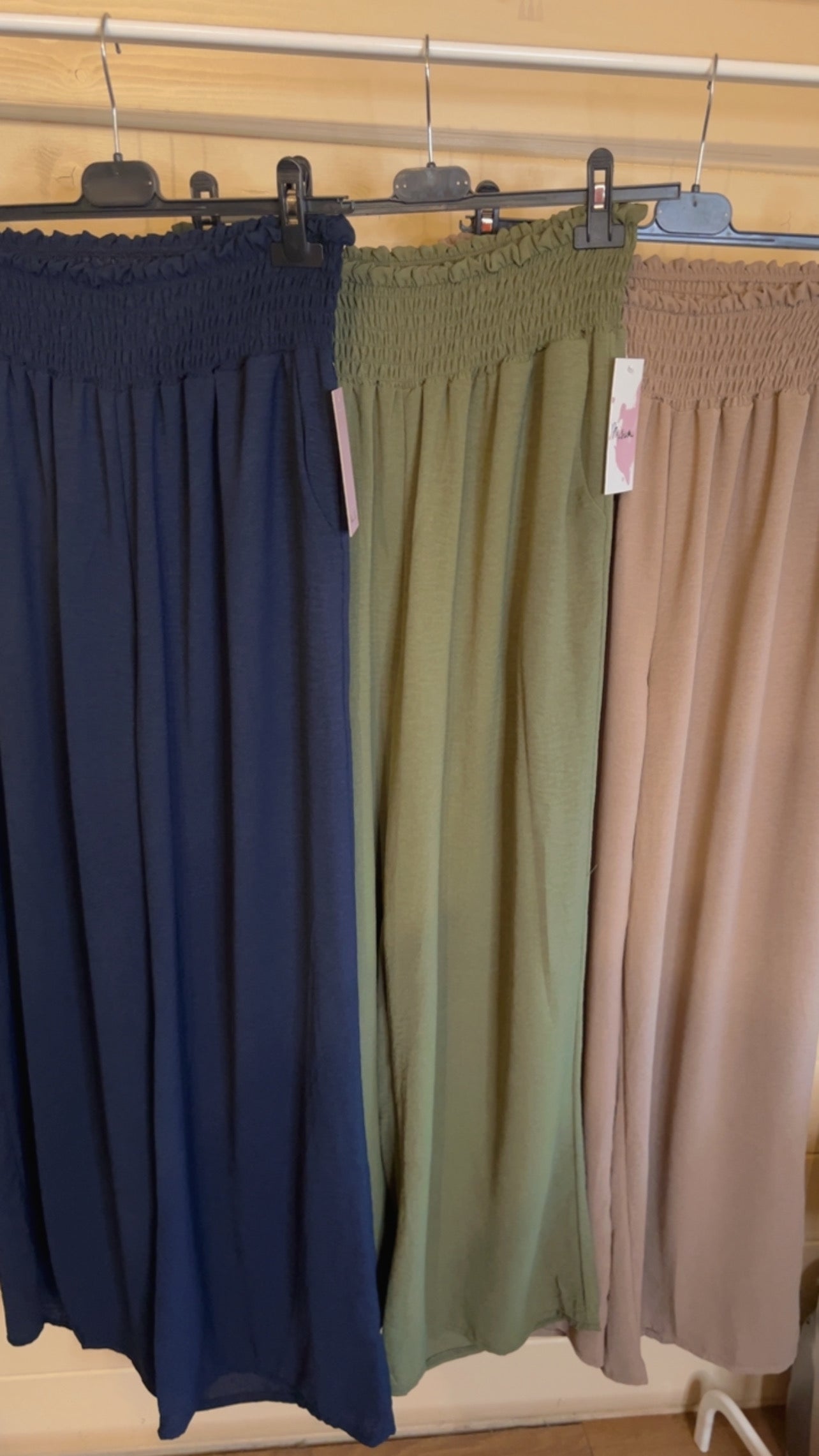 ELASTICATED WIDE LEG TROUSERS
