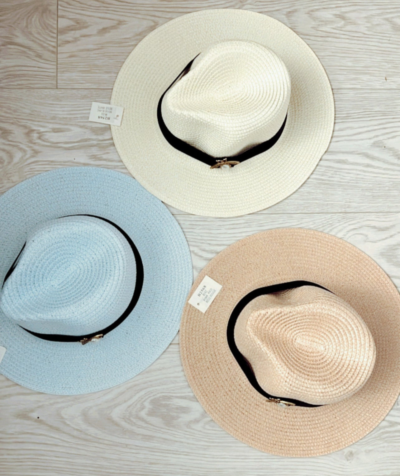 PASTEL STRAW HATS